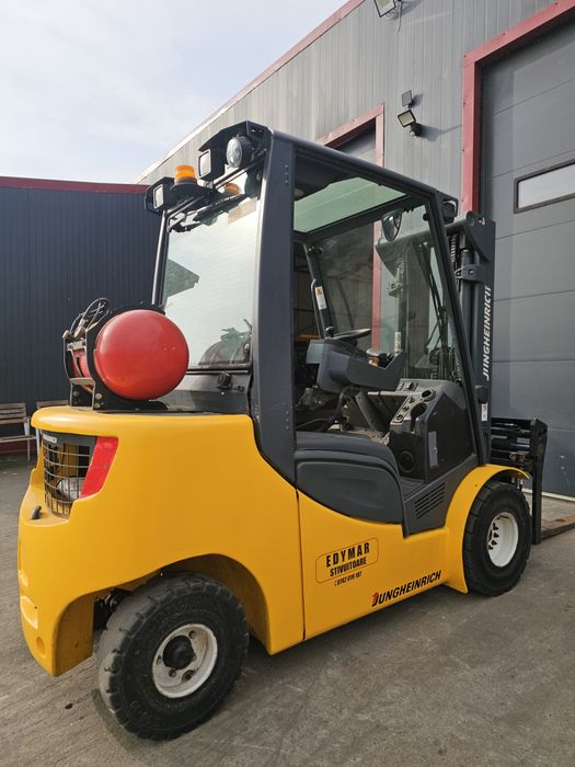 Motostivuitor pe gaz Jungheinrich 3.0T