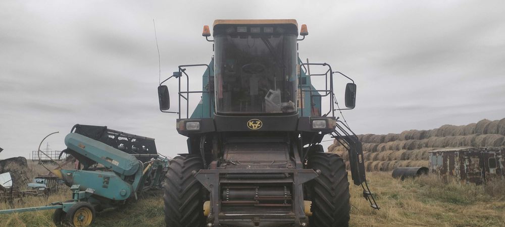 Комбайн Есиль 740