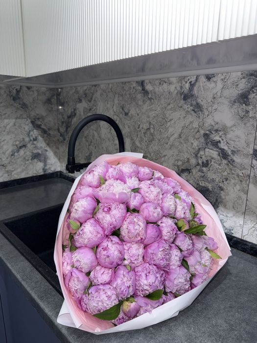 Продам букет, срочно пионы