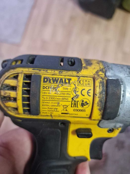 Filetanta impact 1/2 DEWALT DCF880 functionala! acumulat 5ah cap spart