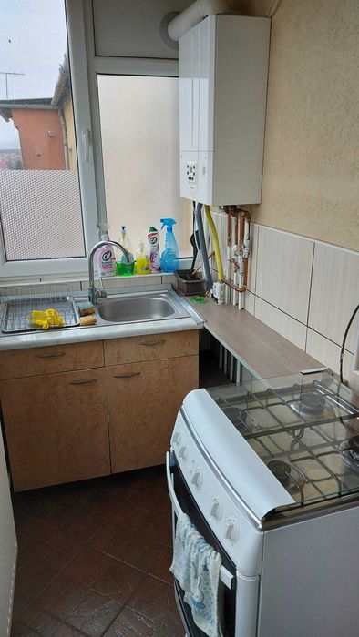 de inchiriat apartament 3 camere complet mobilat si utilat