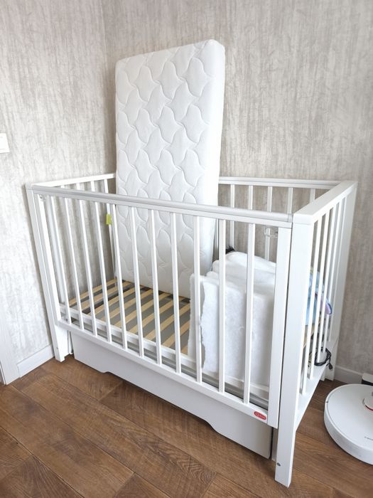 Продам детскую кроватку