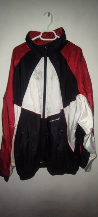 geaca puma xl fas cu buzunare cu fermoare si geaca fas xxl -30 lei buc