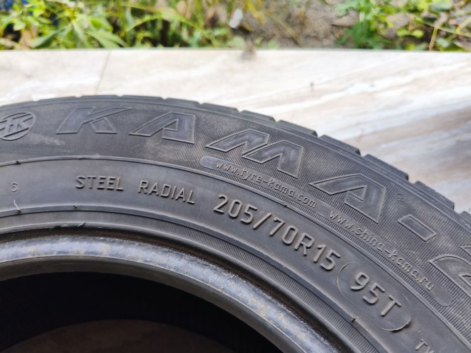 205 70 R15 Пара 2шт.  Шины