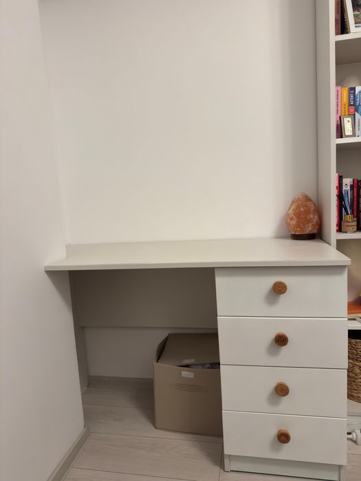 Birou facut pe comanda