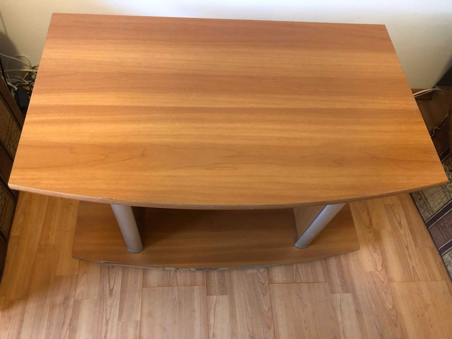 Vand comoda TV  din PAL