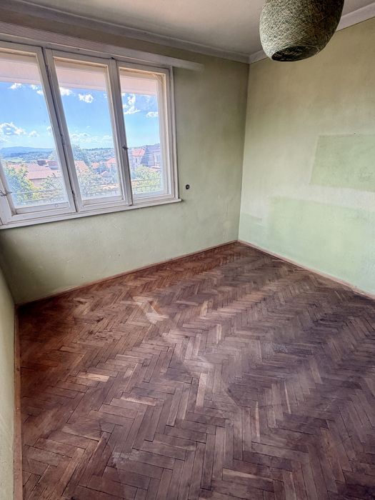 Двуетажна къща гр. Годеч
