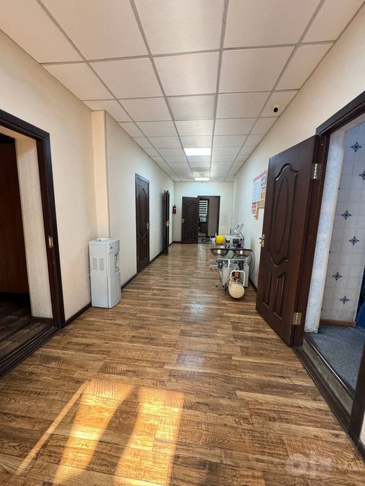 Аренда 500кв офиса в Юнусабад на Ц-4 Ул Амира Тимура Ор Алайский базар