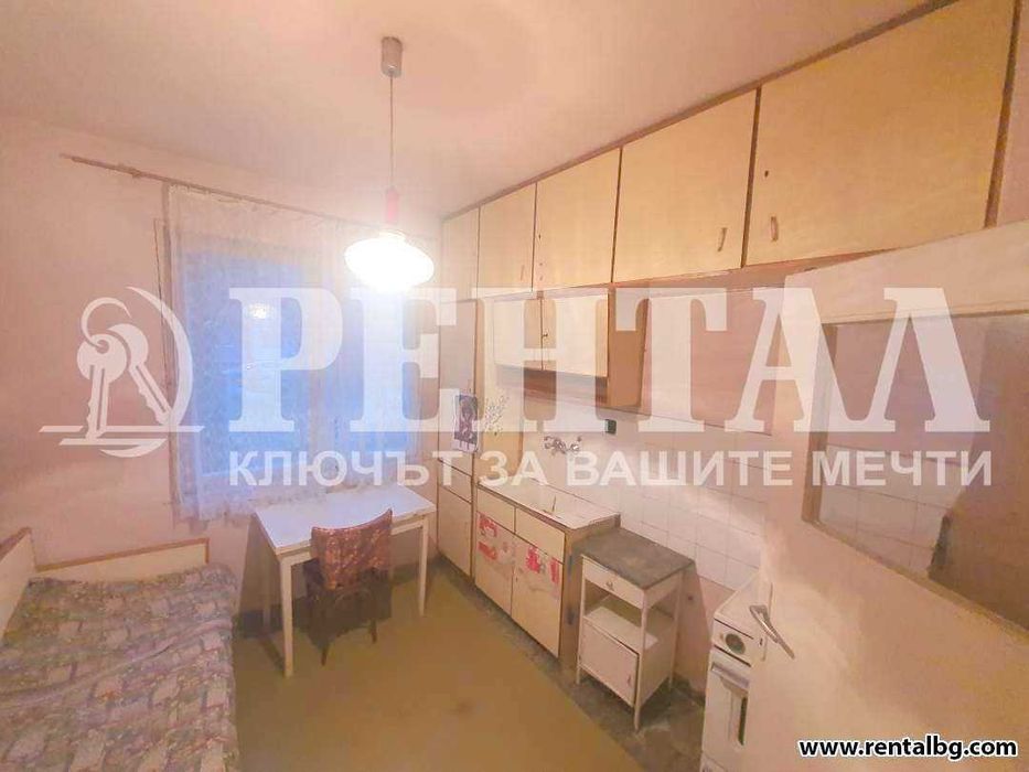 Продава се Тристаен апартамент в Пловдив, Кючук Париж - 85 кв.м за 1077 €/кв.м - Снимка #9