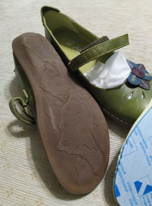 Продам сандалии, размер 38.