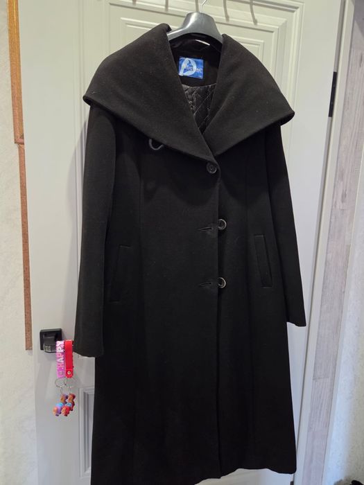 Женский пальтолар сатылады