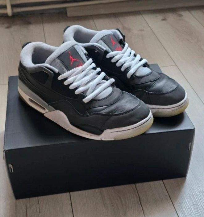 Adidasi jordan 4 rm !!urgent !!