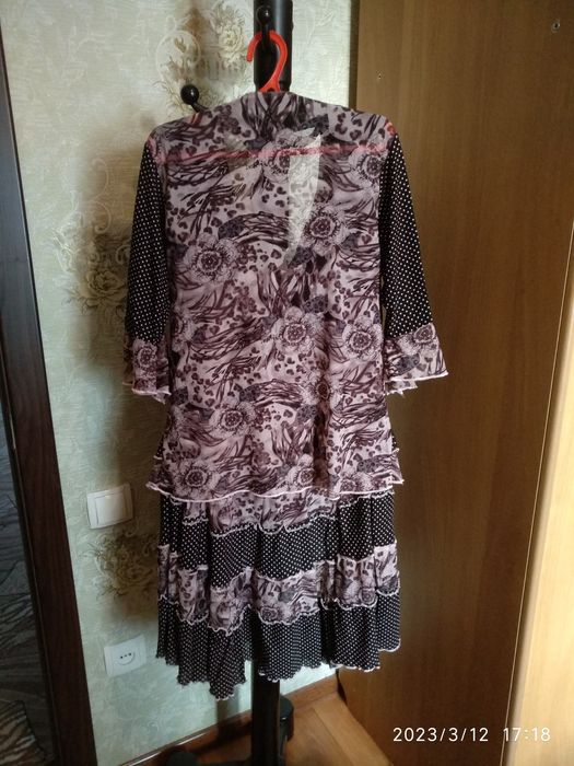 Костюм женский продается