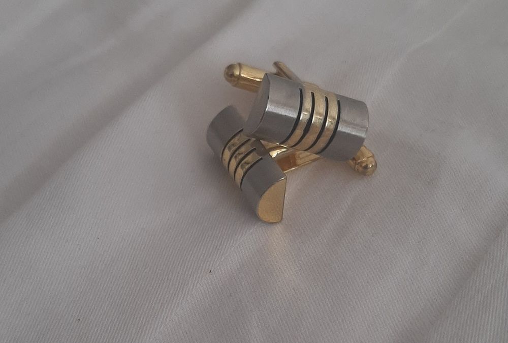 Продам запонки 2000