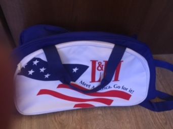 Geanta drumetie de firma, originala