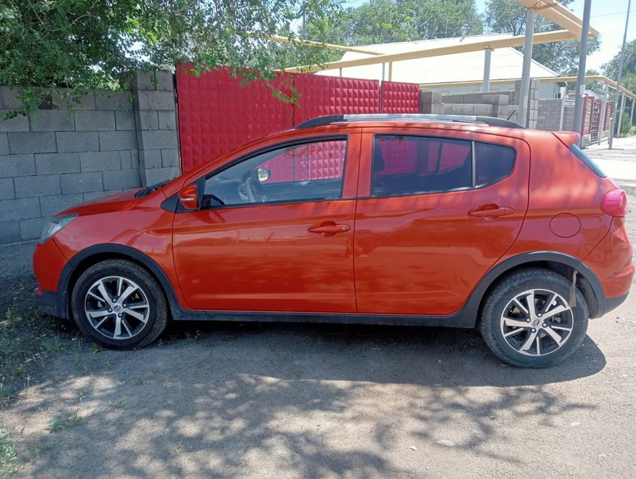 Автомобиль Lifan x50