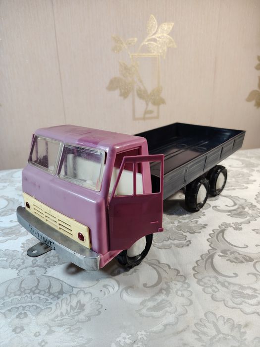 Машинка КамАЗ советская СССР