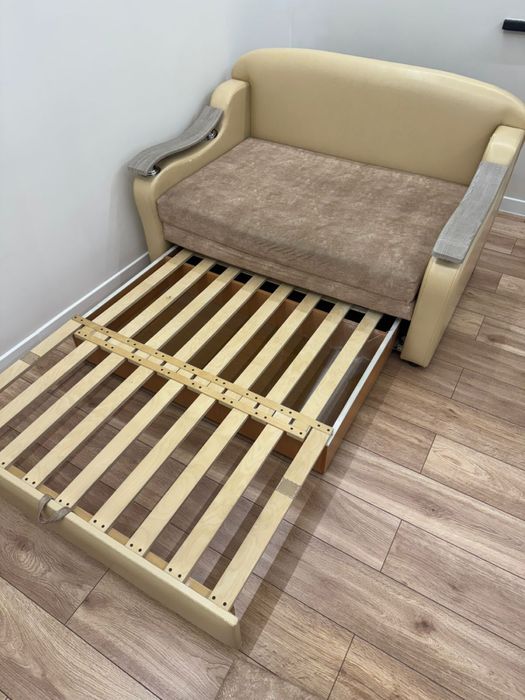 Надежный и хороший диван