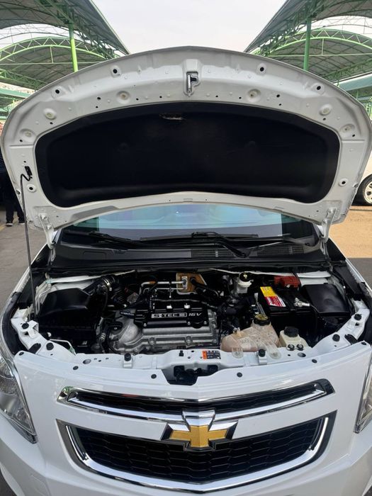 Chevrolet Cobalt 2023 — 8