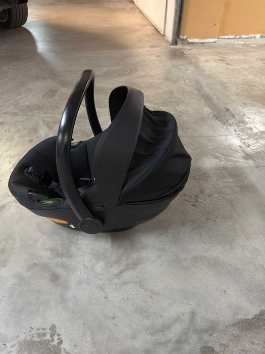 Детско столче с база за кола Vinicci Ergo