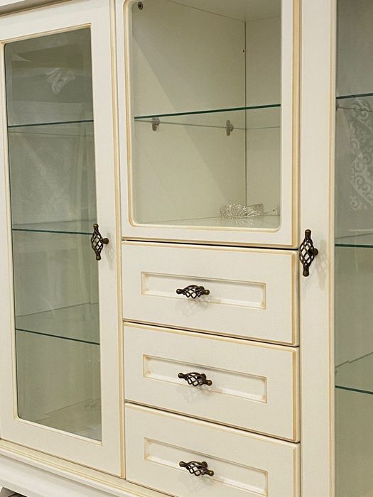 Продам шкаф трюмо