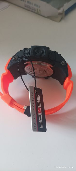 Спортен мултифункционален часовник