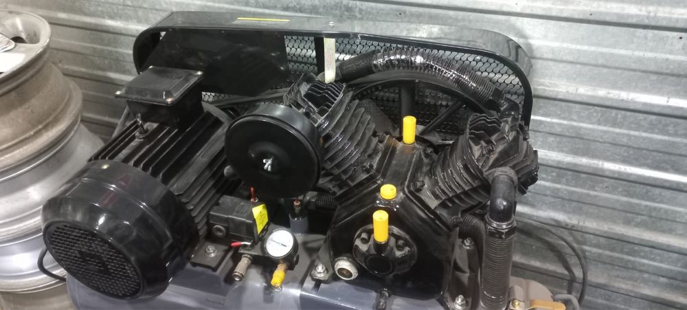 Компрессор новый продам