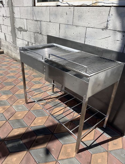 Gratar inox pe 3 nivele
