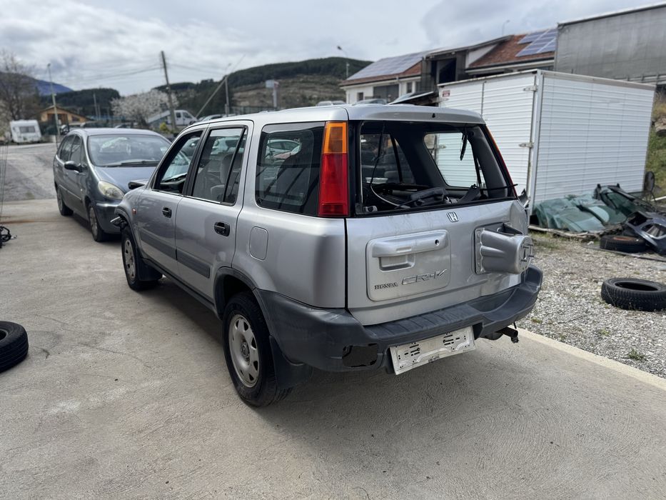 Honda Cr-v 2.0i 128/141 НА ЧАСТИ
