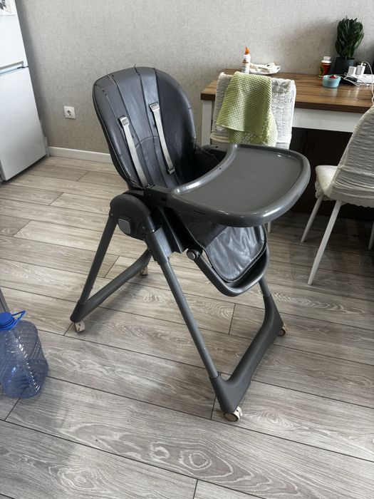 Продам стульчик для кормления