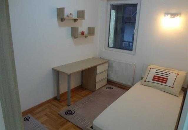 Дава се под наем Тристаен апартамент в Бургас, Възраждане - 65 кв.м за 280.5 € - Снимка #1