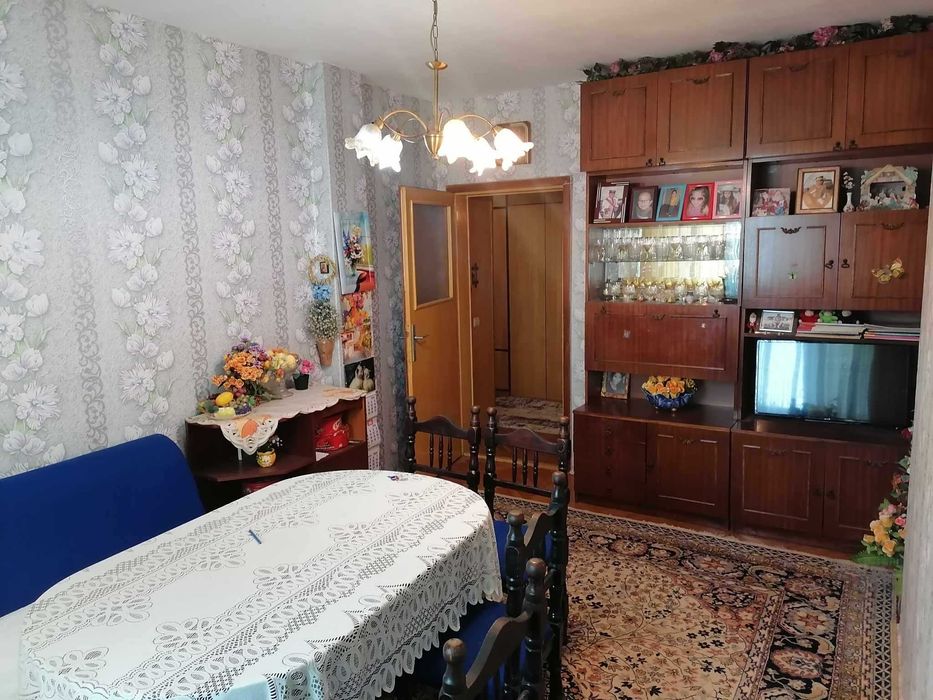 Продава се апартамент 120 кв. м. - 200 000 евро
