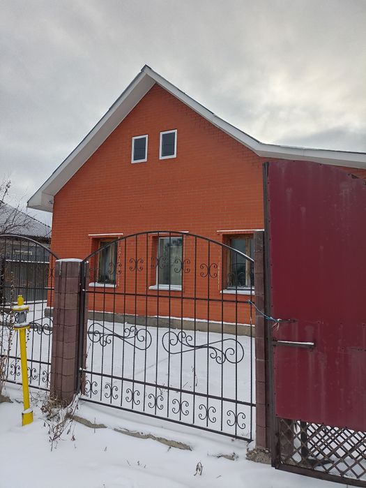 Продам дом на квартале абв