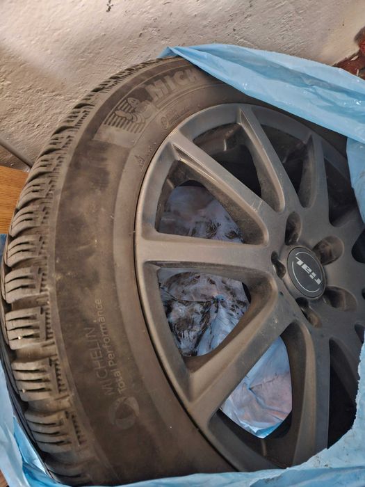 Vand roata rezerva R17 Iarna