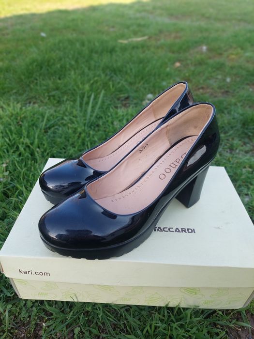 Туфли сатылады. Продаётся