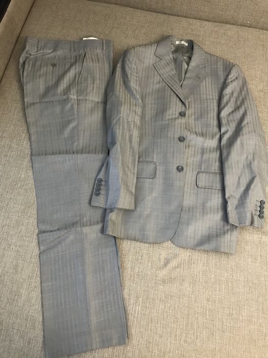 Продам костюм с брюками