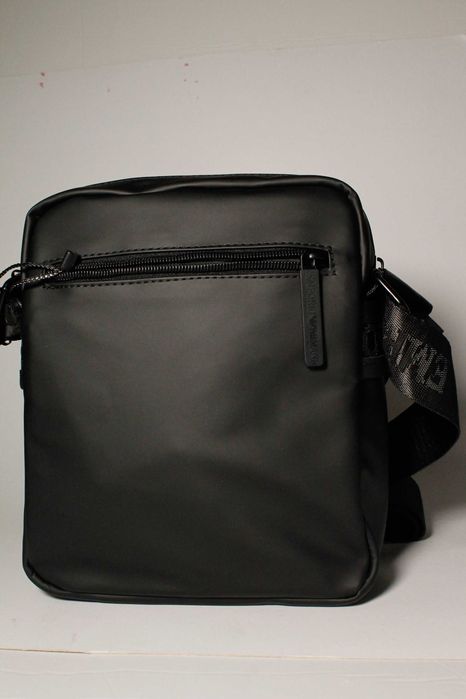 Borseta Armani neagra pentru barbati