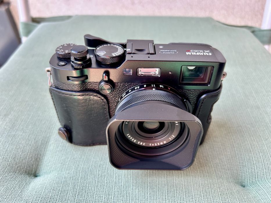 Fujifilm X100F Black – Pachet complet + accesorii premium (12.200 cadre)