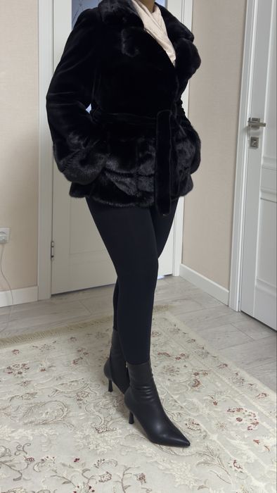 Норковая  шуба 44 размера