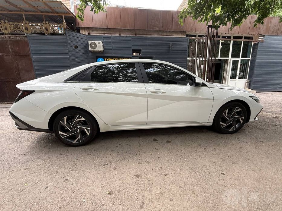 Hyundai Elantra reys tailing