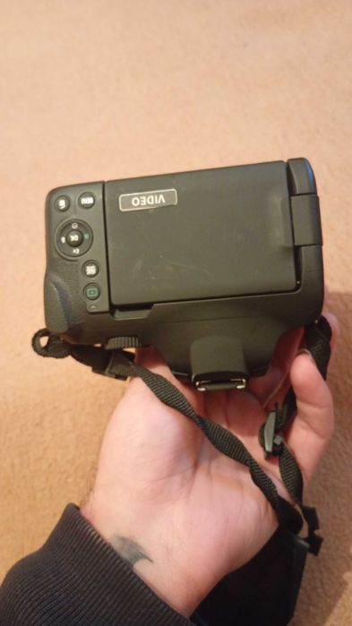 Camera digitala 4K, 64MP, ecran rotativ 3 inch, zoom 12x