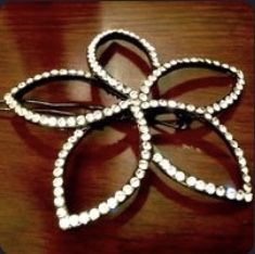 Женские заколки для волос