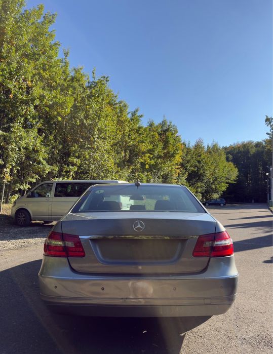 MERCEDES-BENZ E-Class 2011 — imagine 3