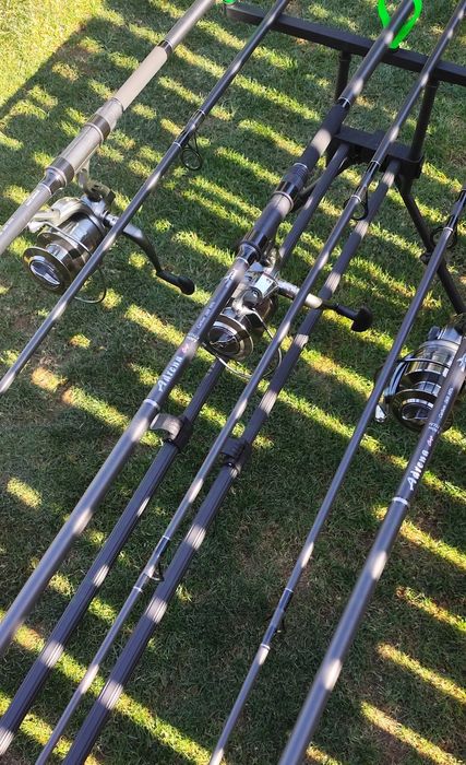 Set Complet Pescuit,3 Lansete 3,90m,3 Mulinete 8000,Rod Pod Echipat
