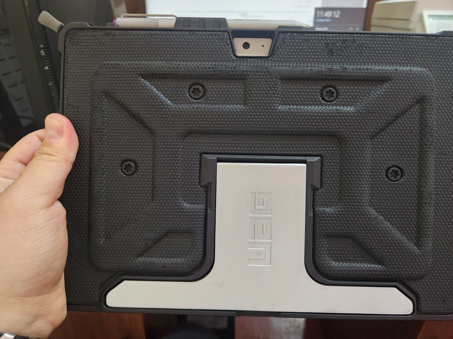 Microsoft Surface 3 yaxshi xolatda