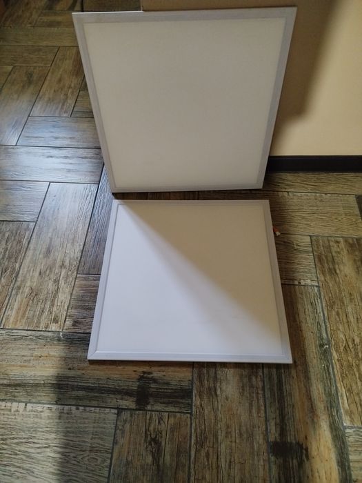 Продам светильники светодиодные.