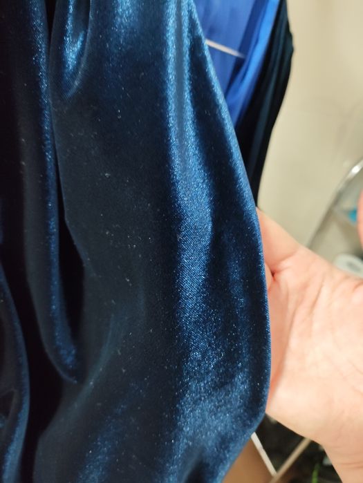 Rochie catifea (Andreea Raicu)