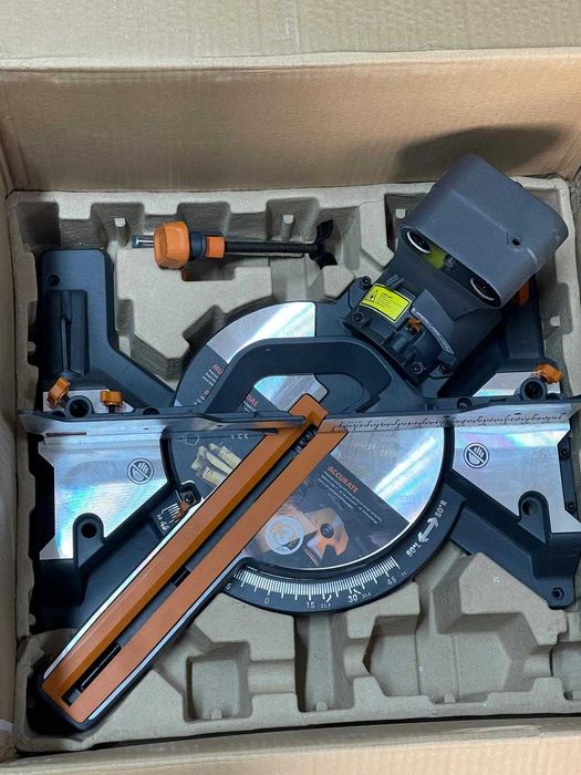 Fierastrau circular stationar multifunctional Evolution R255SMS+ 255mm 2000W