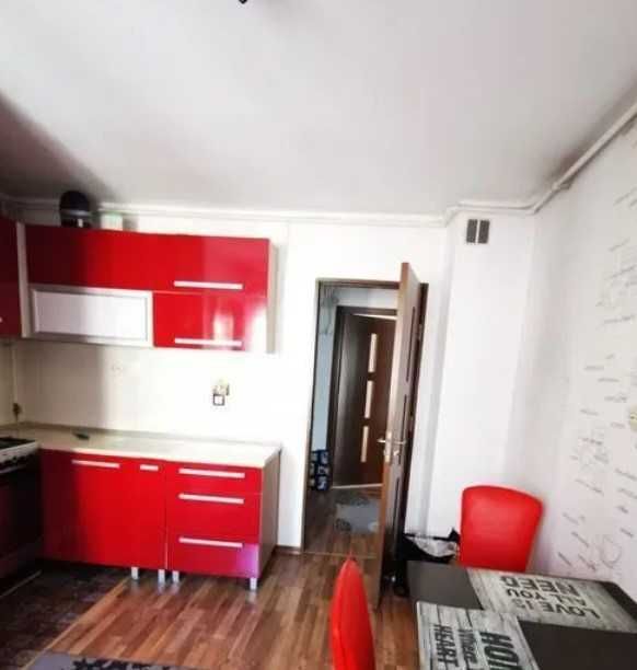 Дава се под наем Четиристаен апартамент в Пловдив, Кършияка - 95 кв.м за 459 € - Снимка #2