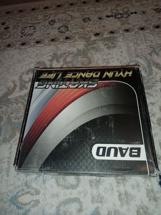 Продам новые коньки